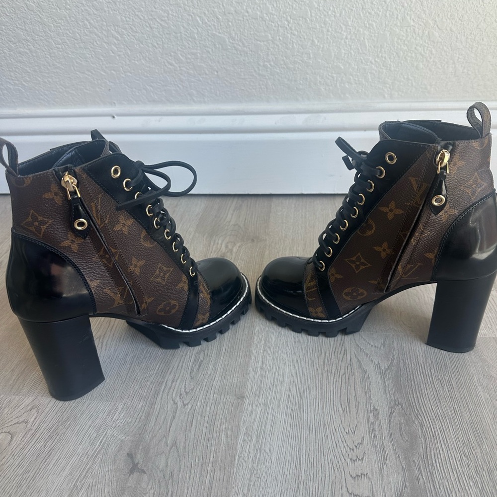 Louis Vuitton Brown Monogram Lace-Up Heeled Boots with Black Patent Toe - Picture 6 of 8